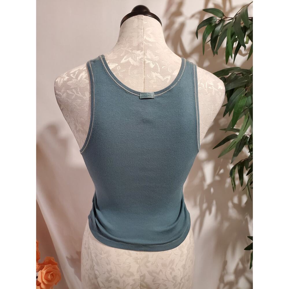 Skims Crop Micro Ribbed Scoop Neck Fitted Tank Top Womens Size L Stretch Lounge - Picture 3 of 10